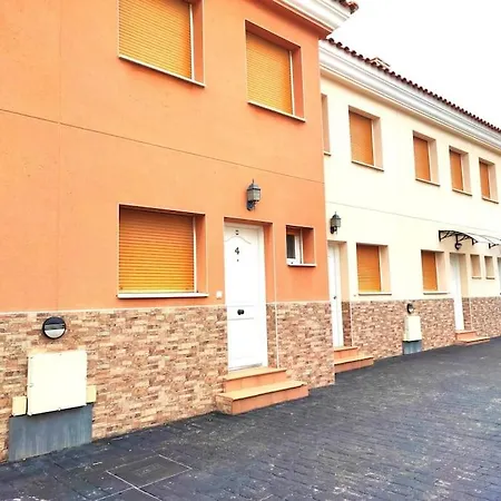 Bonita Casa Con Piscina Comunitaria A 100 Metros Del Mar Miami Playa