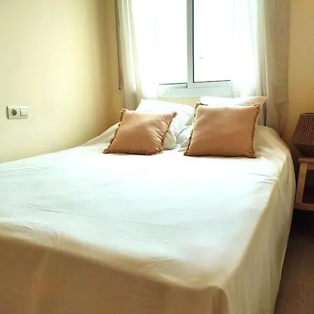 Bonita Casa Con Piscina Comunitaria A 100 Metros Del Mar