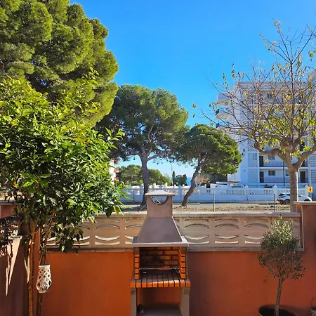 Bonita Casa Con Piscina Comunitaria A 100 Metros Del Mar